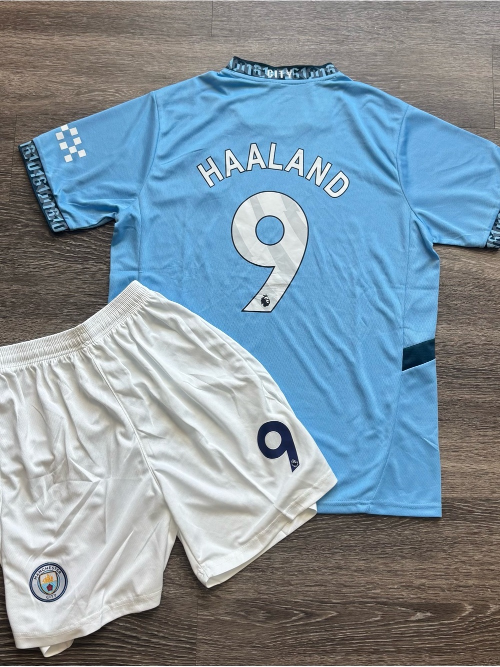 Manchester City #9 Haaland Soccer Jersey and White Shorts Set Men’s L